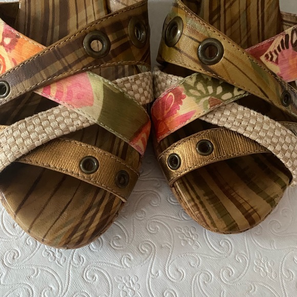 Bridget Shuster Cork Wedges Sandals. Size 10 - Picture 8 of 11